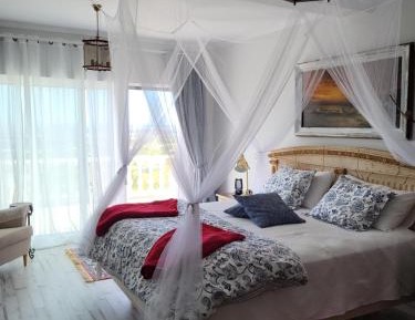 Double Room with Balcony and Sea View