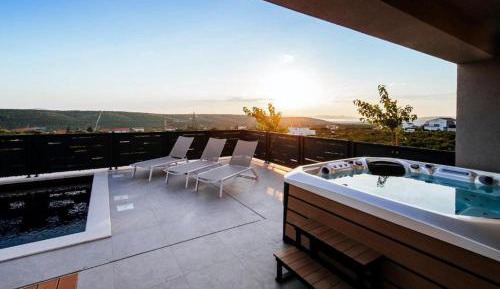 Five-Bedroom Holiday Home
