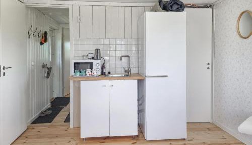 One-Bedroom Holiday Home