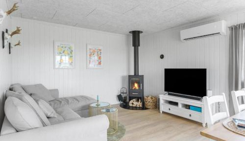 Four-Bedroom Holiday Home
