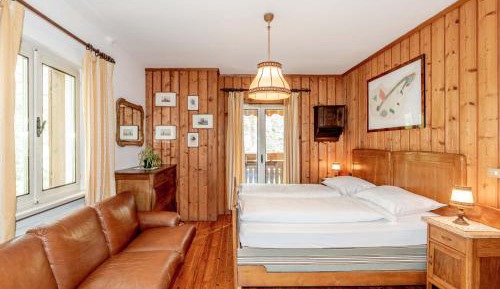 Deluxe Double or Twin Room with Balcony