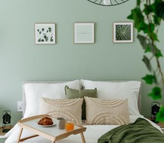 Studio Apartment with Balcony
