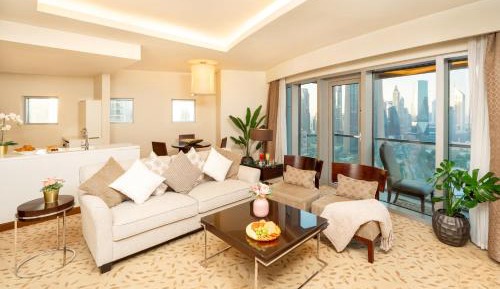 One-Bedroom Apartment with View