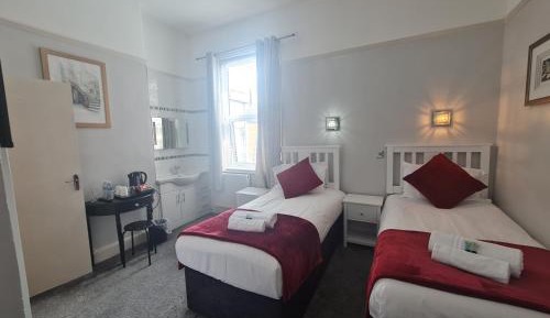 Twin Room - First Floor