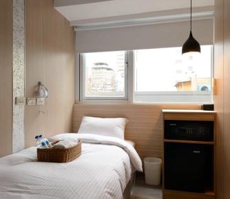 Female Single Room with Shared Bathroom