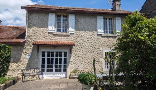 Holiday Home (8 Adults)