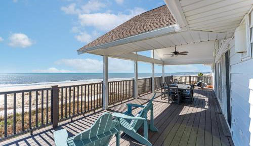 Four-Bedroom Deluxe Home - Oceanfront