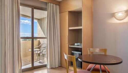 Premium Queen Room