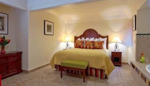 King Suite with Spa Bath