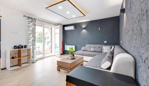 Three-Bedroom Holiday Home 