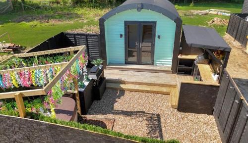 Bungalow with Garden View