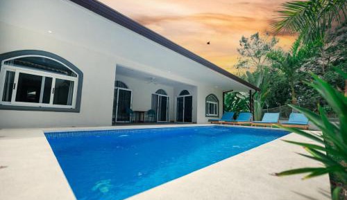 Deluxe Villa