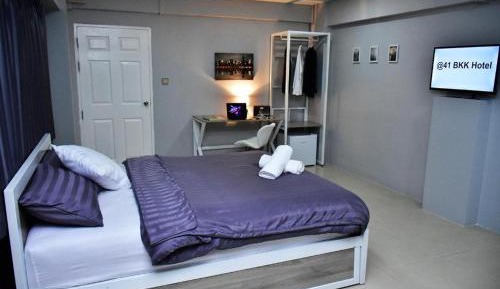 Deluxe Queen Room
