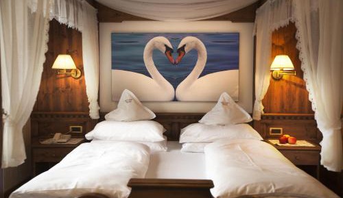 Deluxe Double Room with Mountain View