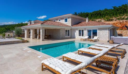 Four-Bedroom Holiday Home