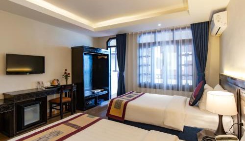 Superior Twin Room with City View