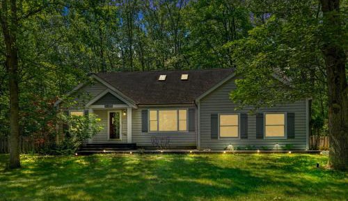 Three-Bedroom Holiday Home 