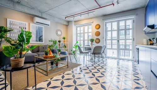 Two-Bedroom Deluxe Apartment with Balcony