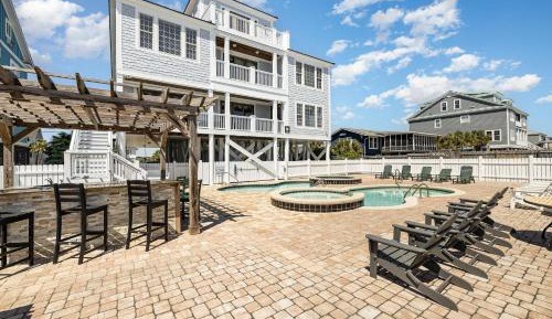 Nine-Bedroom Holiday Home