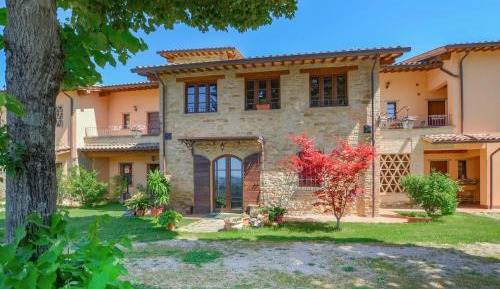 Nine-Bedroom Holiday Home