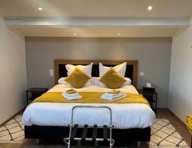 Deluxe Suite