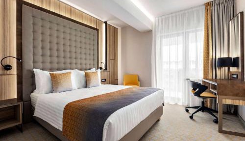 Queen Room - Mobility Access/Non-Smoking