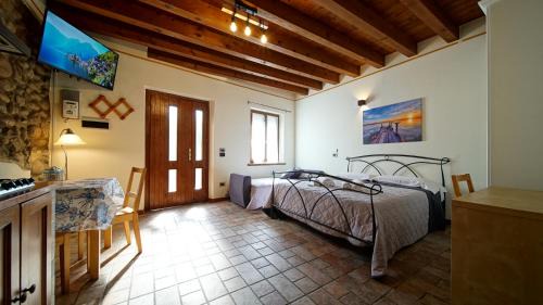 Triple Room with Private Bathroom