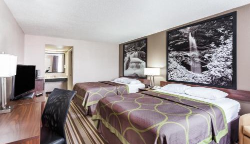 Standard Room with Two Queen Beds