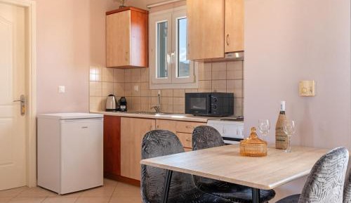 One-Bedroom Apartment with Sea View and Balcony