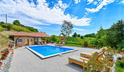Three-Bedroom Holiday Home 