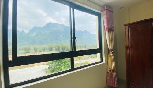 Twin Room with Mountain View
