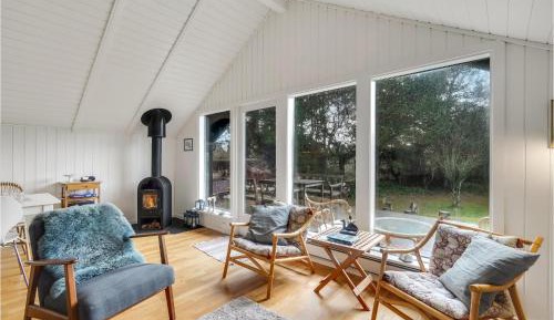 Three-Bedroom Holiday Home 