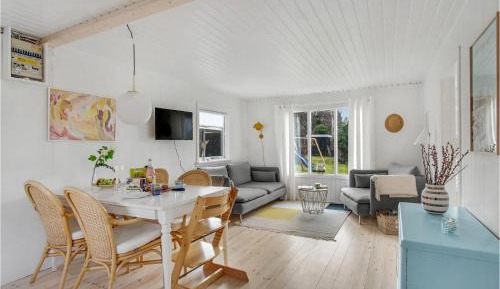Four-Bedroom Holiday Home