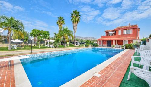 Two-Bedroom Holiday Home