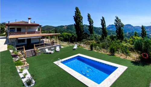 Three-Bedroom Holiday Home 