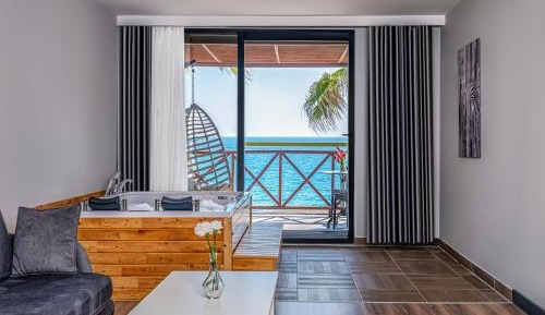 King Suite with Spa Bath