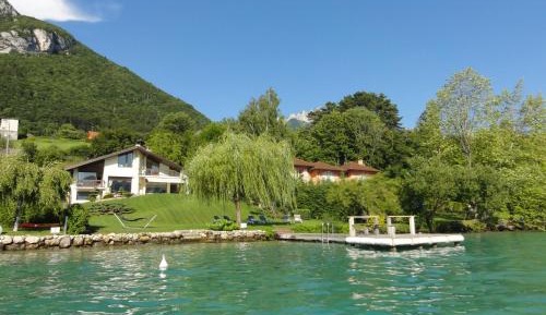 Five-Bedroom Villa (10 Adults)