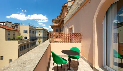 Medium Room with Terrace