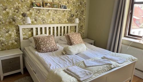 Economy Double Room with Shared Bathroom in Hallway