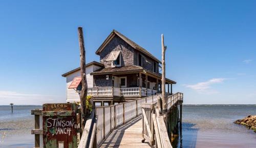 Three-Bedroom Holiday Home 