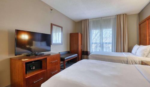 Double Suite with Two Double Beds - Non-Smoking