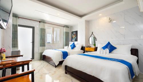 King Room with Balcony