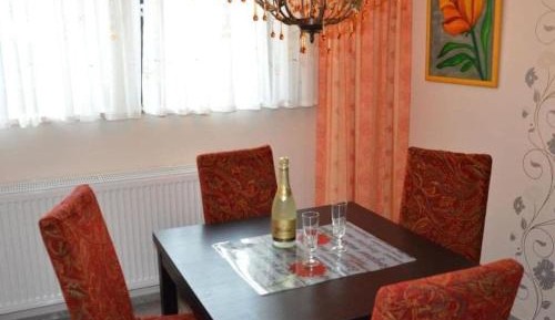 One-Bedroom Holiday Home