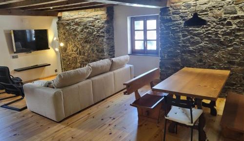 Deluxe Two-Bedroom Apartment with Garden View