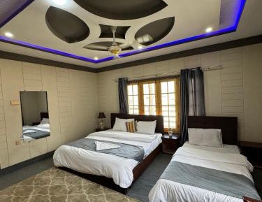 Quadruple Room with Mountain View