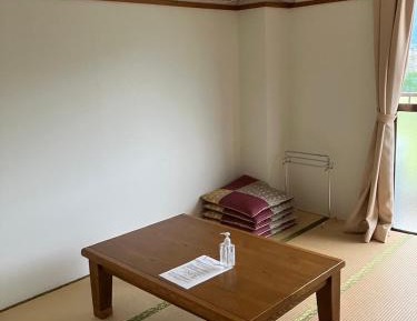 Family Room with Mountain View