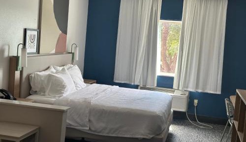 King Room with Sofa Bed - Non-Smoking