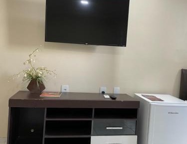 Deluxe Queen Suite