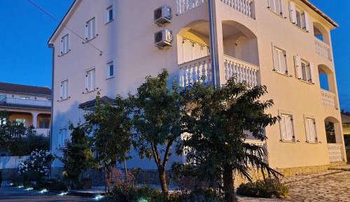 Two-Bedroom Apartment with Balcony and Sea View