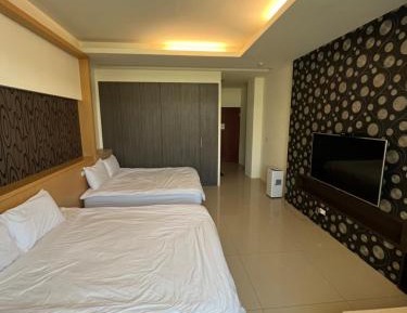 Quadruple Room with Private Bathroom